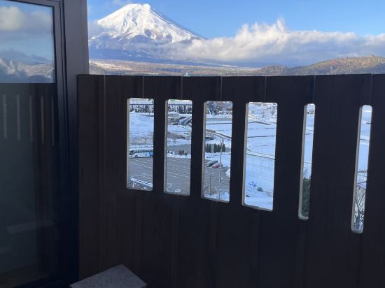富士山温泉 ホテル鐘山苑 クーポン