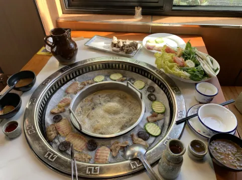 Fangxinju · Youfeng Four Seasons | Aroma Garden Scenic Vacation Boutique Stay (Gucheng South Gate) Mahlzeiten Photos