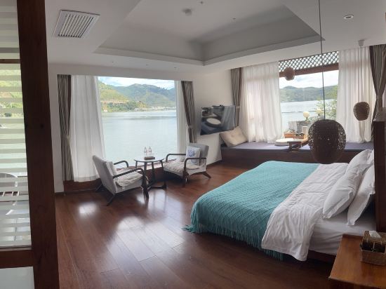 大理雙廊半島了了族親水客棧優惠