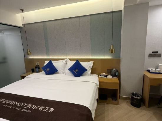 速8精選酒店（三亞灣海月廣場店）優惠