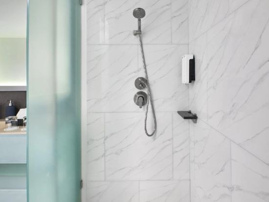 是隆不容錯過飯店 by Cross Collection優惠