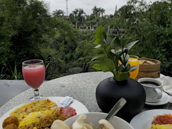 諾偉司吉里度假酒店及水療中心優惠