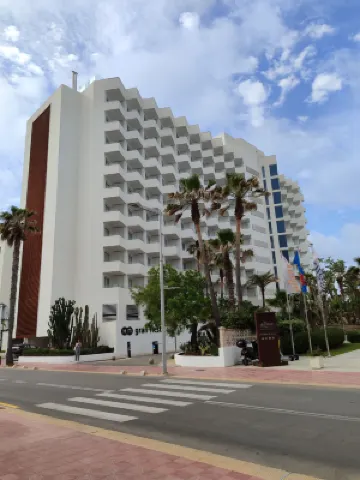 HM Balanguera Beach - Adults Only Рядом с отелем Photos