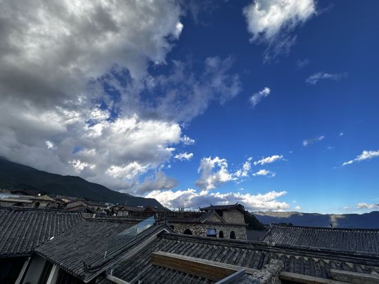 璞石雪山度假飯店（日照金山屋頂觀景店）優惠