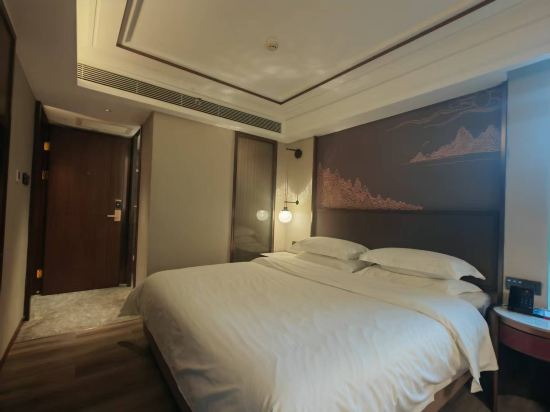 美球假日酒店（珠海拱北口岸店）優惠