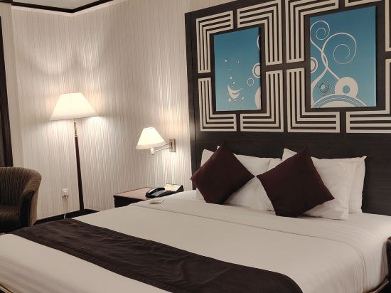 莎阿南馬爾地亞套房飯店優惠