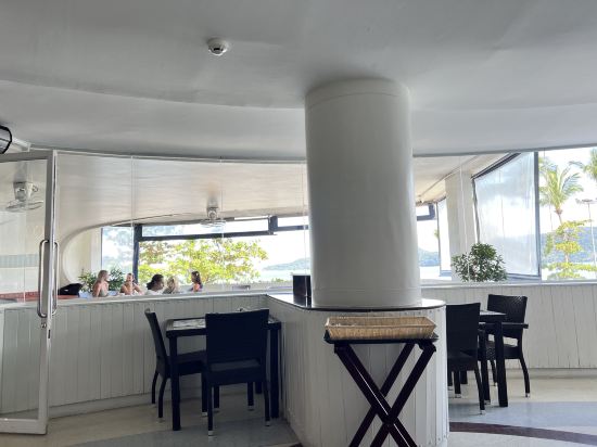 芭東南灘歡樂鴻居飯店優惠