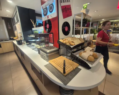 Ibis Barcelona Cornella Makanan Photos