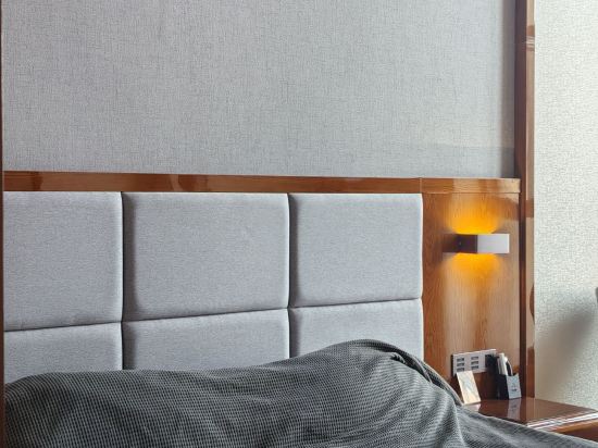 麗橙酒店·悦（貴陽大十字廣場店）優惠