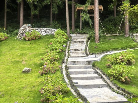 鸞喜·隱山民宿（海螺溝店）優惠