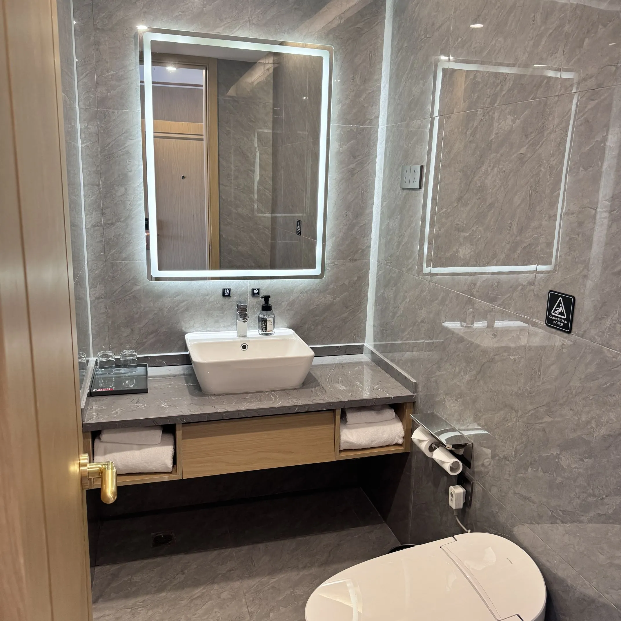 Pu Jue International Hotel (Shanghai Songjiang Xin Qiao) Phòng Photos