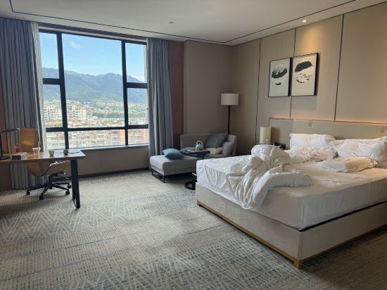 麗呈朗譽酒店（肇慶七星巖景區店）優惠