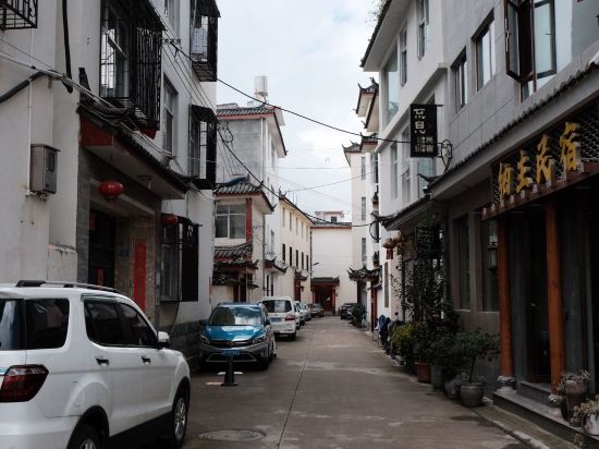 納主·空中庭院設計師雪山觀景民宿（麗江城日照金山店）優惠