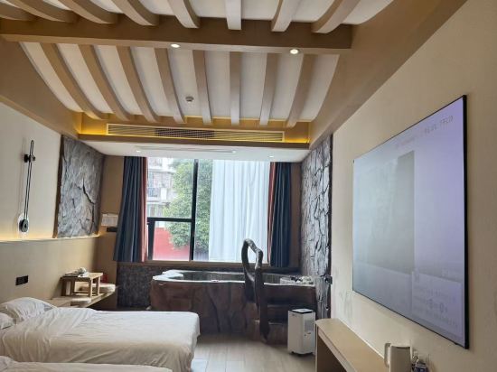 品美居溫泉影院飯店（都江堰景區南橋店）優惠