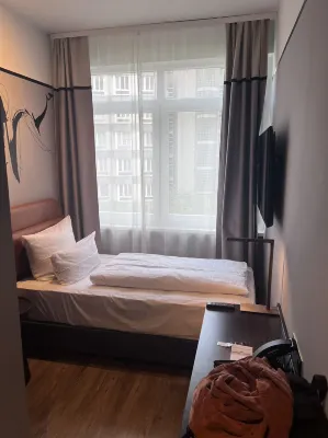 TITANIC Comfort Kurfürstendamm Zimmer Photos