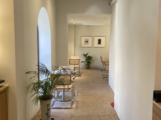 Seven Bricks Hotel 쿠폰