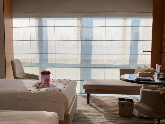 深圳深鐵皇冠假日酒店優惠