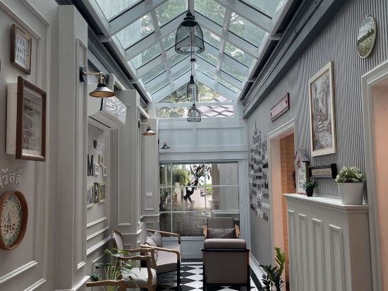 艾特居住素萬那部酒店優惠