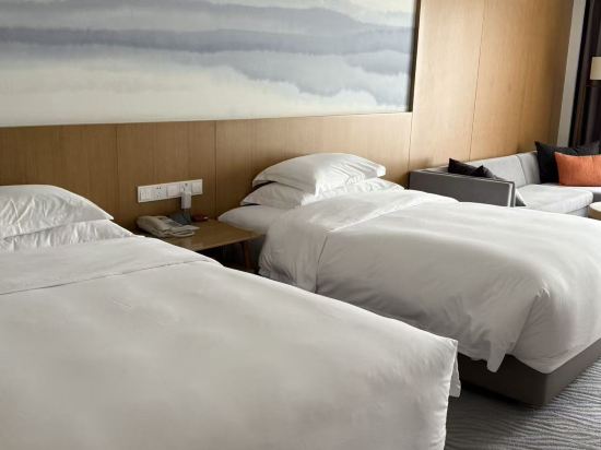 珠海粵財皇冠假日飯店優惠