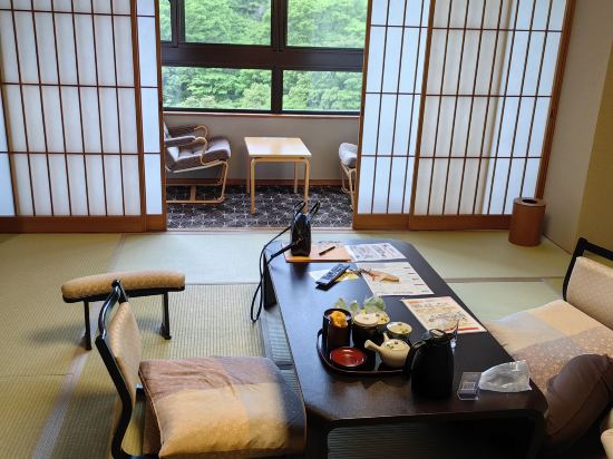 静寂とまごころの宿　七重八重 クーポン