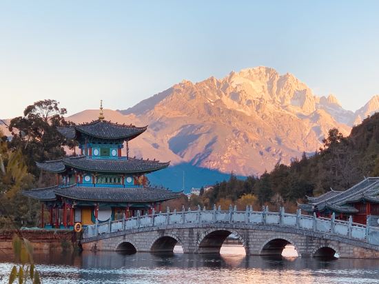 第三極國際青旅（麗江古城木府店）優惠