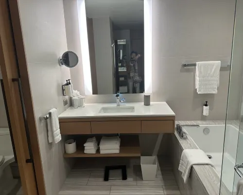 InterContinental Hotels LOS ANGELES DOWNTOWN by IHG Rooms Photos