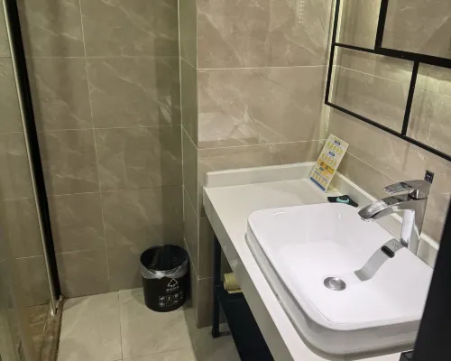 Xana Lite Hotelle (Jiangmen Wuyi University Lihe Plaza） Номера Photos