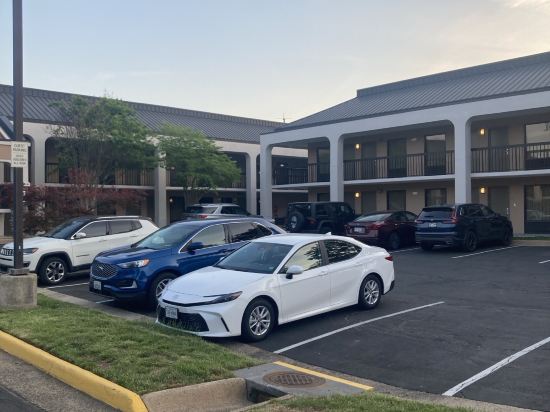 貝斯特韋斯特杜勒斯機場酒店優惠