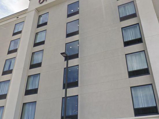 温尼伯機場希爾頓套房酒店優惠