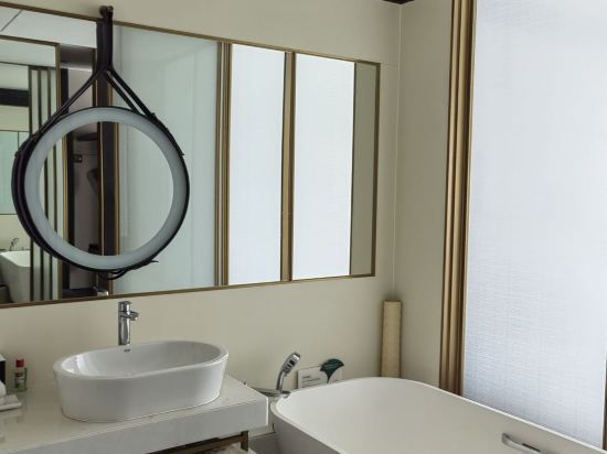 深圳深鐵皇冠假日酒店優惠