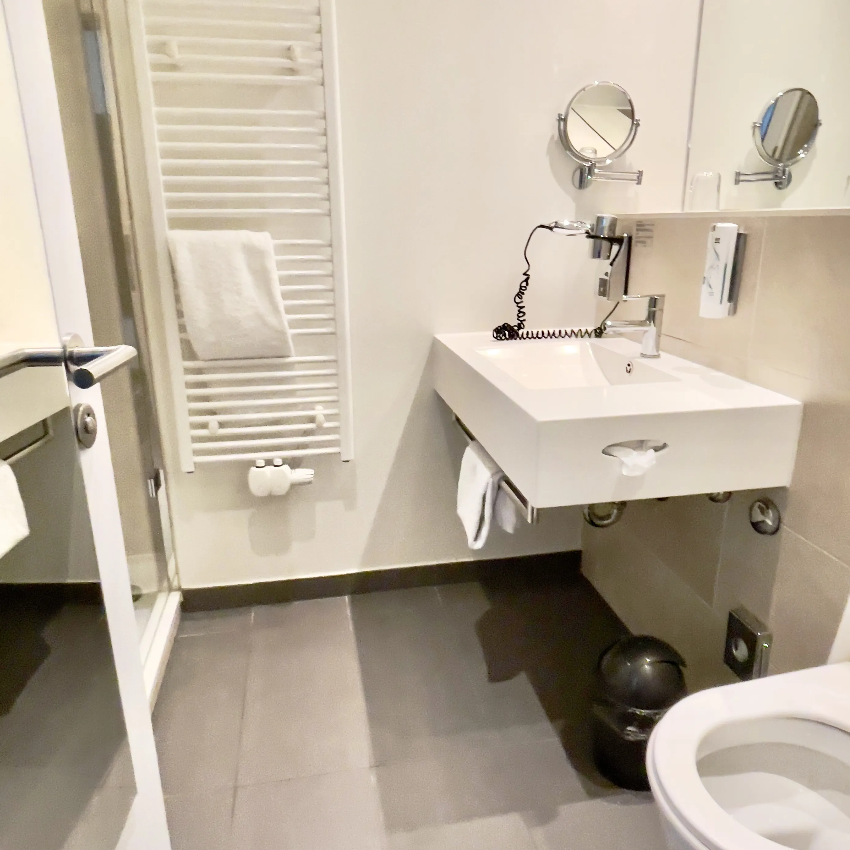 Garner Hotel Berlin - Mitte, an IHG Hotel Zimmer Photos