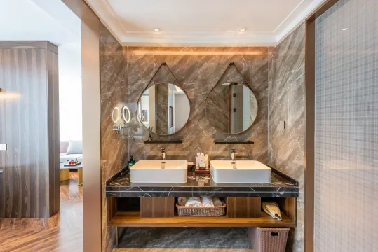 Dongguan Tangxia Town South Railway Station Jinjiang Metropolo Hotel ...