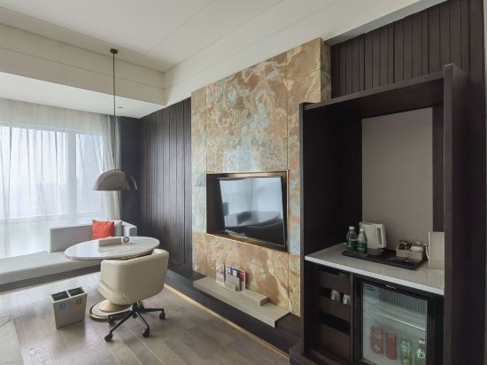 深圳深鐵皇冠假日酒店優惠