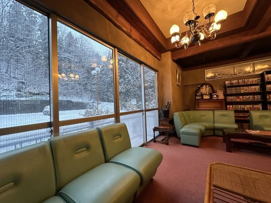 白馬八方尾根ゴンドラ駅から徒歩2分の宿　旅館　深雪 クーポン