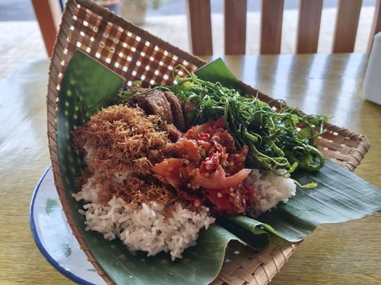 井裡汶尼歐阿斯頓飯店優惠