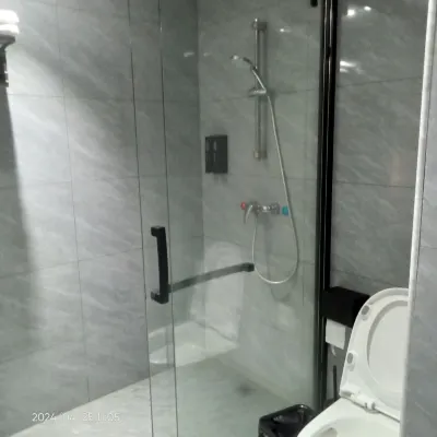 Jinbo Hotel (Liuzhou High-Speed Railway Station Wuxing Commercial Street) Kamar Photos