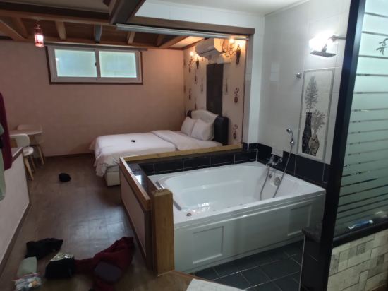 Hue Drive in Hotel 쿠폰