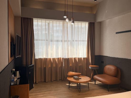 ZMAX HOTELS（珠海拱北口岸情侶路店）優惠