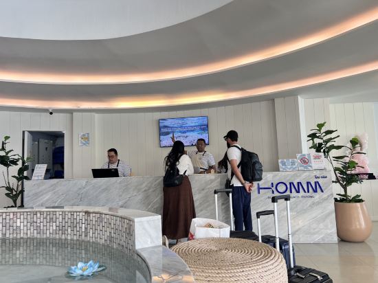 芭東南灘歡樂鴻居飯店優惠