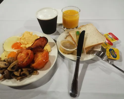 Mercure Sydney Liverpool Dining Photos