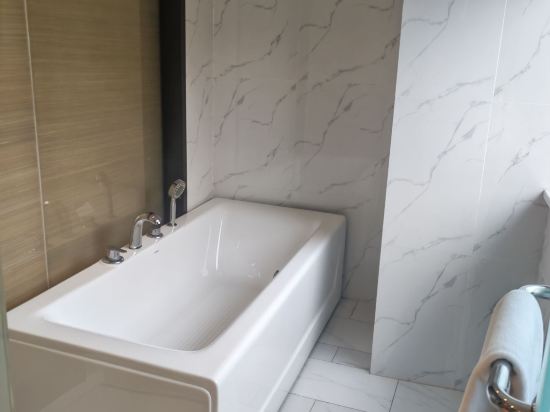 錦江都城酒店（海口五指山路日月免税廣場店）優惠