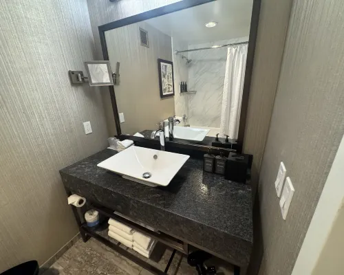 Sheraton Gateway Los Angeles Hotel Rooms Photos