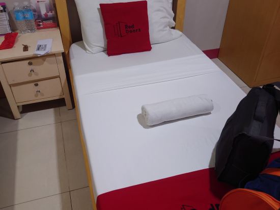 瑞德多茲飯店 - 近宿霧大都會大教堂優惠