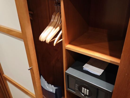 巴拉哈斯參議員酒店優惠