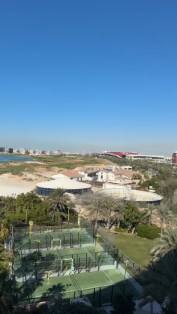 Yas Plaza Bay by IHG (formerly Park Inn by Radisson, Abu Dhabi Yas Island) In der Nähe des Hotels Photos