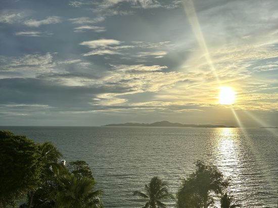 芭達雅皇家克里夫海灘露台飯店優惠
