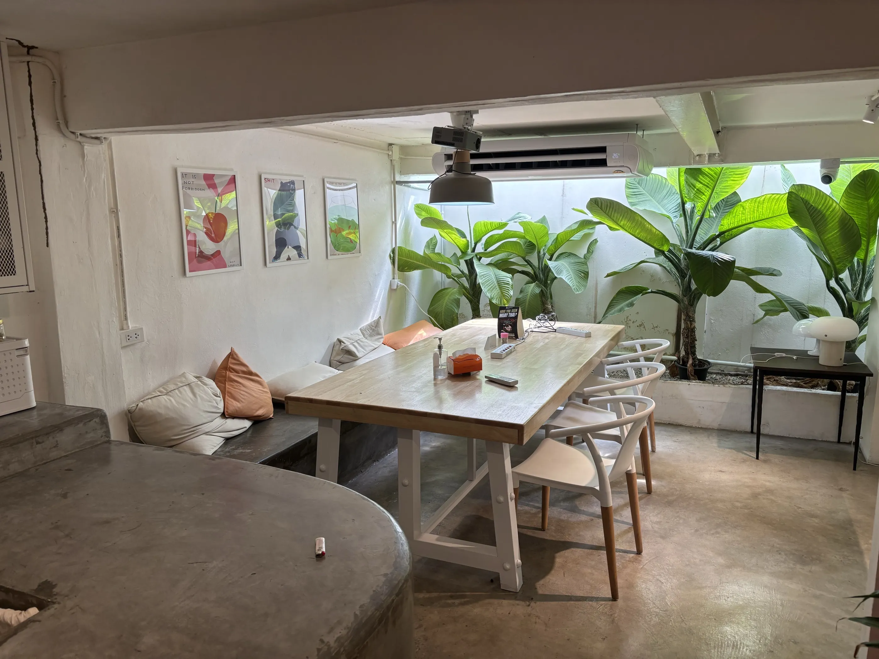 Letter Better Home Öffentliche Flächen Photos