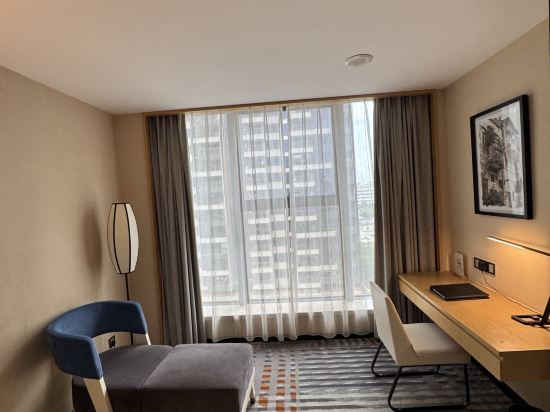 開平伊士高酒店優惠