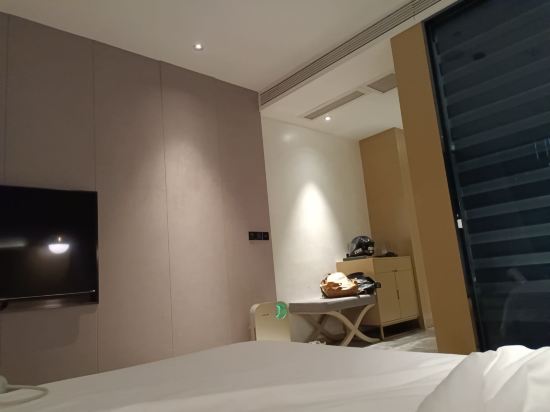 Freely智能江景飯店（重慶江北嘴金融城店）優惠