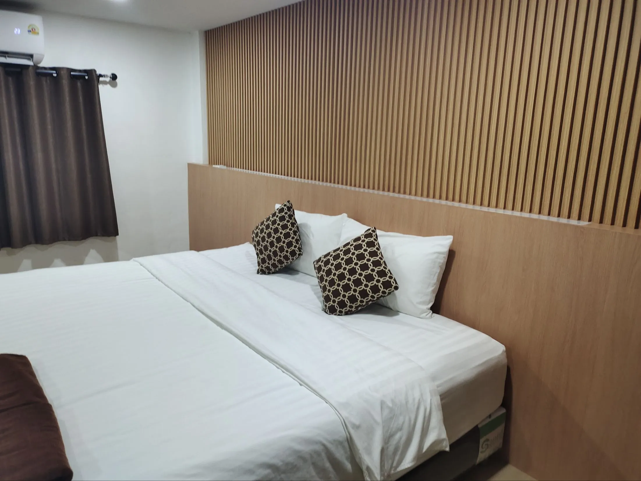 The Cozy 77 Zimmer Photos